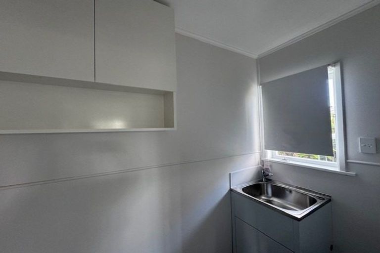 Photo of property in 21 Tranent Road, Mangere, Auckland, 2022