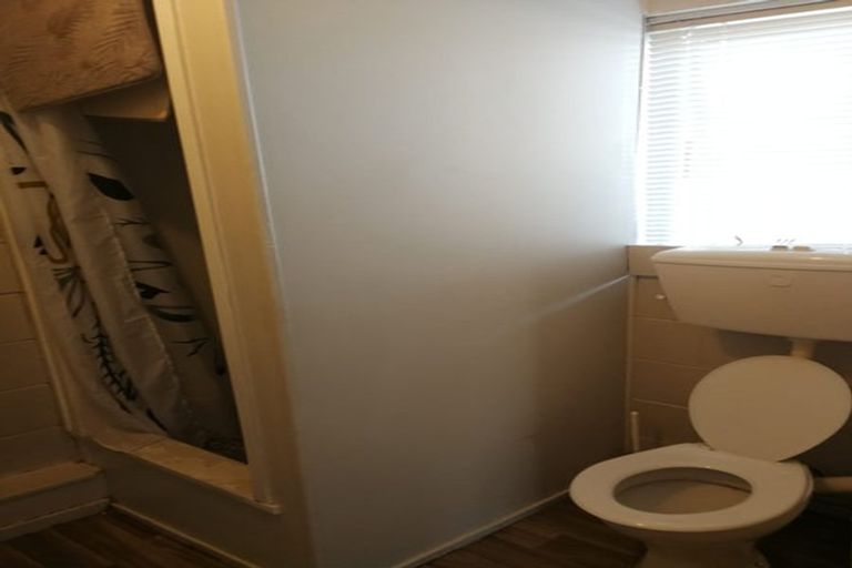 Photo of property in 1/58 Clayburn Road, Glen Eden, Auckland, 0602