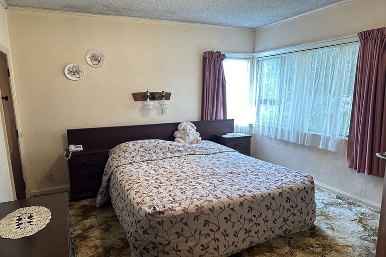 Photo of property in 14 Blake Street, Waitara, 4320