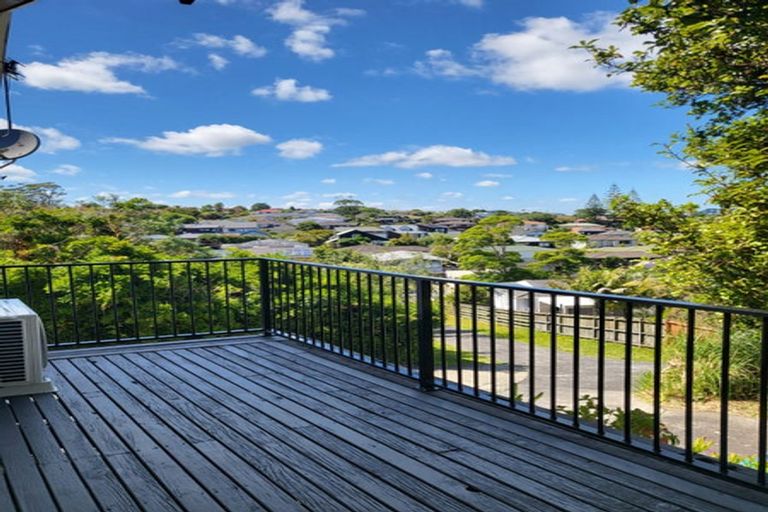 Photo of property in 64 Lavery Place, Sunnynook, Auckland, 0632