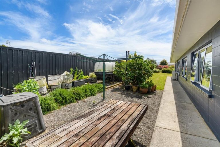 Photo of property in 17 Barnett Drive, Marton, 4710