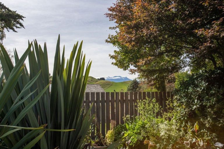 Photo of property in 8 Ameku Road, Raetihi, 4632