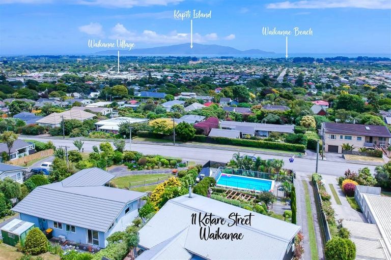 Photo of property in 11 Kotare Street, Waikanae, 5036