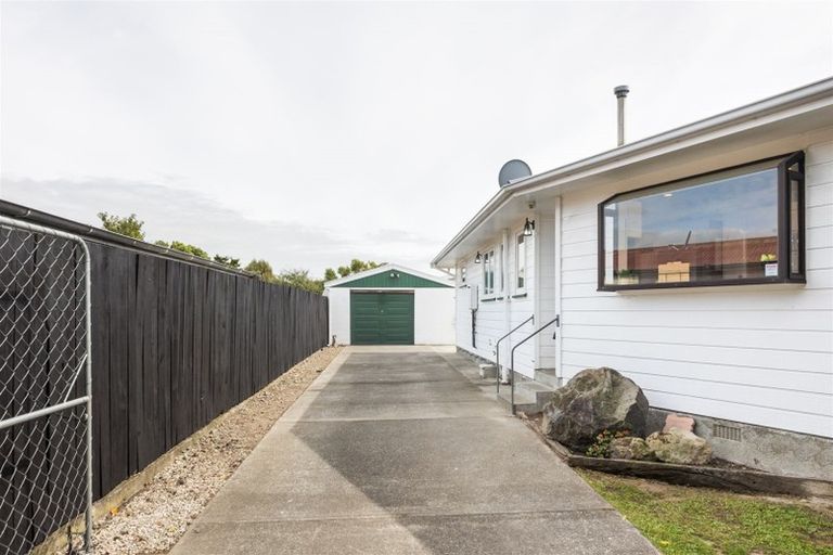 Photo of property in 1 Charwell Place, Highbury, Palmerston North, 4412