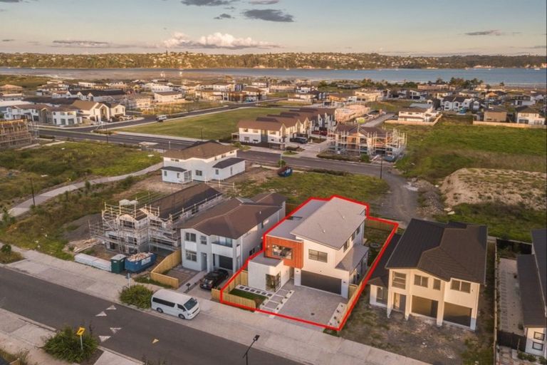 Photo of property in 31 Myland Drive, Hobsonville, Auckland, 0616