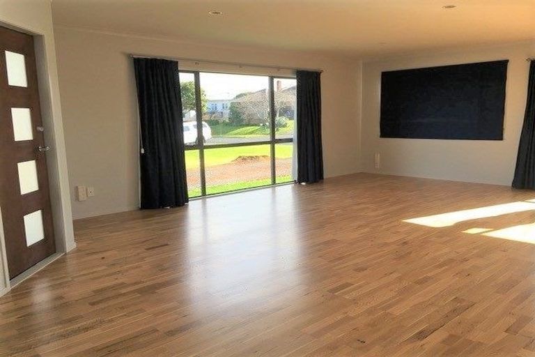 Photo of property in 4 Pacific Street, Waiuku, 2123