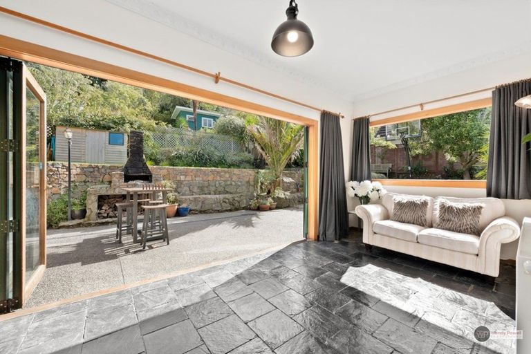 Photo of property in 19 Onehuka Road, Tirohanga, Lower Hutt, 5010