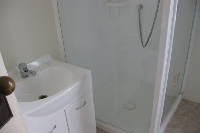 Photo of property in 80 Oriental Parade, Oriental Bay, Wellington, 6011