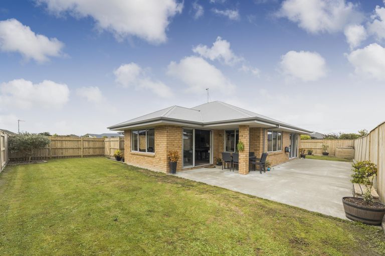 Photo of property in 9 Dryden Court, Kelvin Grove, Palmerston North, 4414