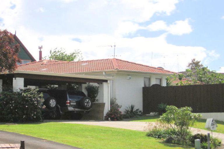 Photo of property in 17 Jane Gifford Place, Half Moon Bay, Auckland, 2012