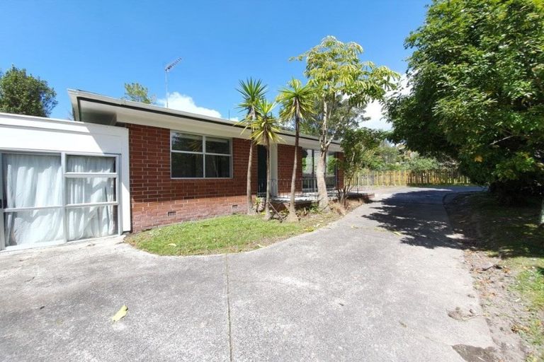 Photo of property in 1/19 Bentley Avenue, Glenfield, Auckland, 0629