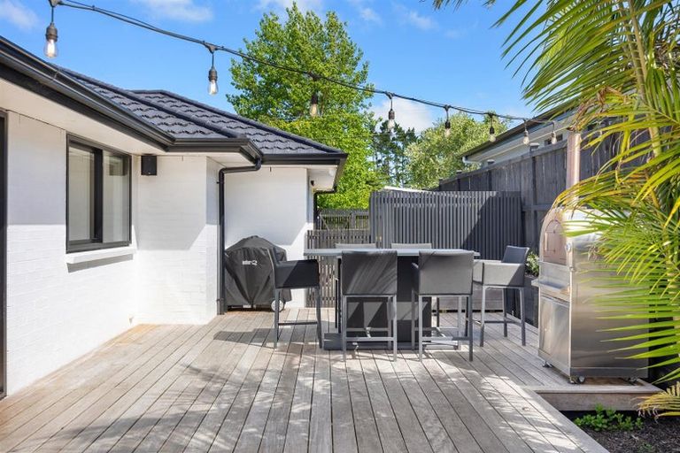 Photo of property in 25 Nobilo Road, Kumeu, 0810