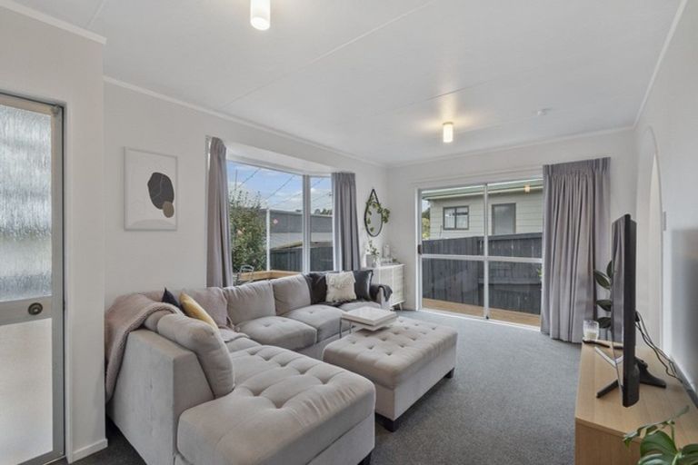 Photo of property in 8b Huia Avenue, Forest Lake, Hamilton, 3200