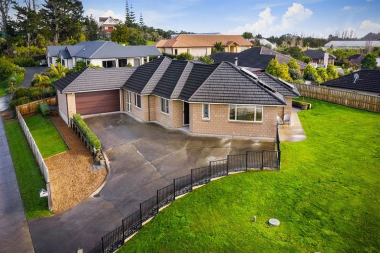 Photo of property in 82 Solan Drive, Waimauku, 0812