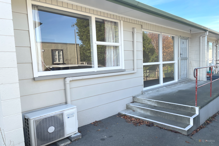 Photo of property in 1-4/26 Jackson Street, West End, Timaru, 7910