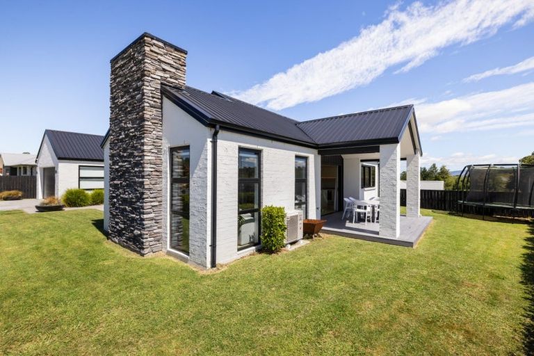 Photo of property in 28 Acacia Avenue, Kihikihi, Te Awamutu, 3800