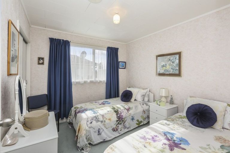 Photo of property in 154 Govett Avenue, Frankleigh Park, New Plymouth, 4310