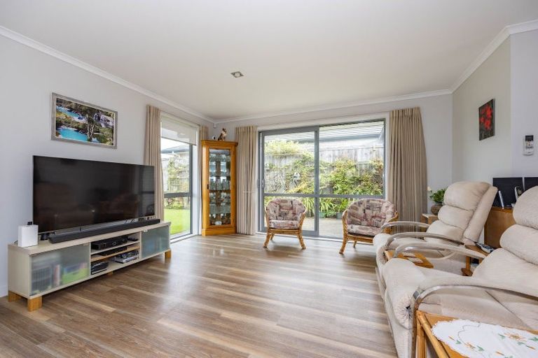 Photo of property in 16 Cannon Street, Silverdale, 0932