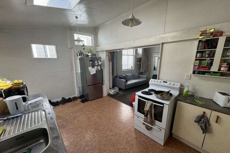 Photo of property in 19 Holloway Road, Aro Valley, Wellington, 6021