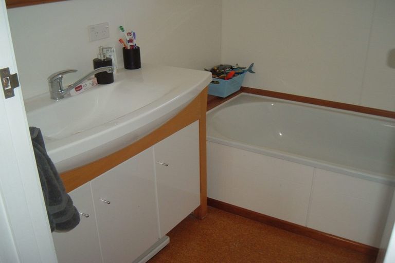 Photo of property in 16 Jillian Drive, Ranui, Auckland, 0612