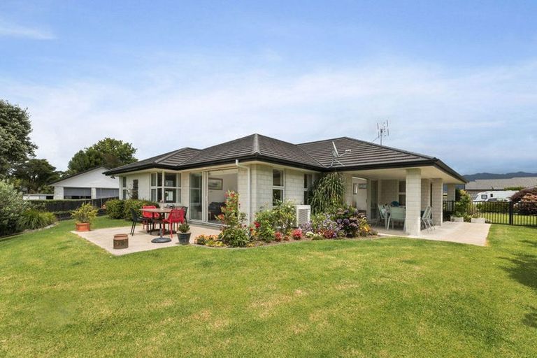 Photo of property in 42 Maniaroa Drive, Katikati, 3129