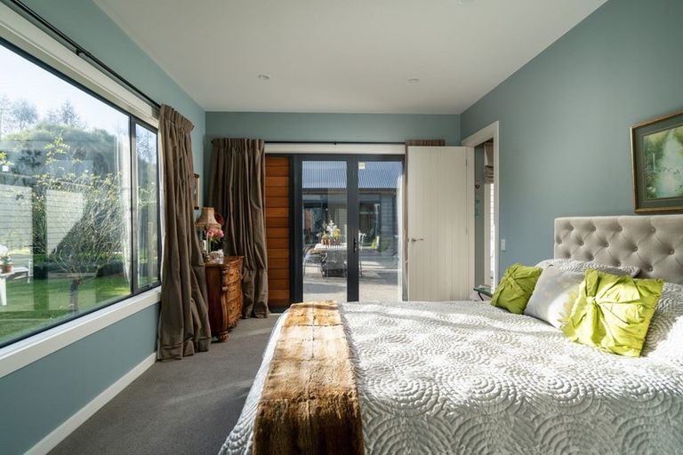 Photo of property in 3 Chestnut Grove, Acacia Bay, Taupo, 3385