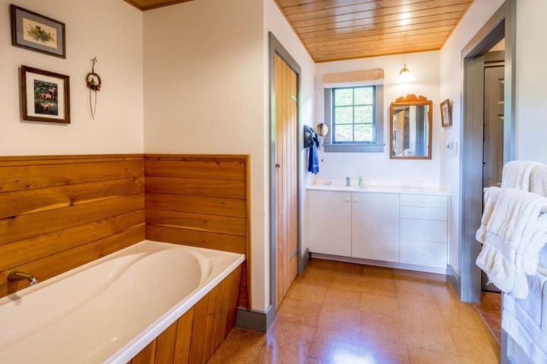 Photo of property in 114 Greenwood Boulevard, Otaki, 5512