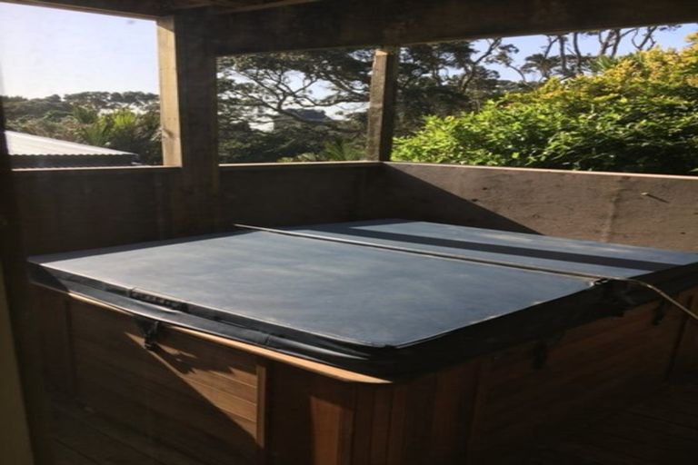 Photo of property in 352 Motutara Road, Muriwai, 0881