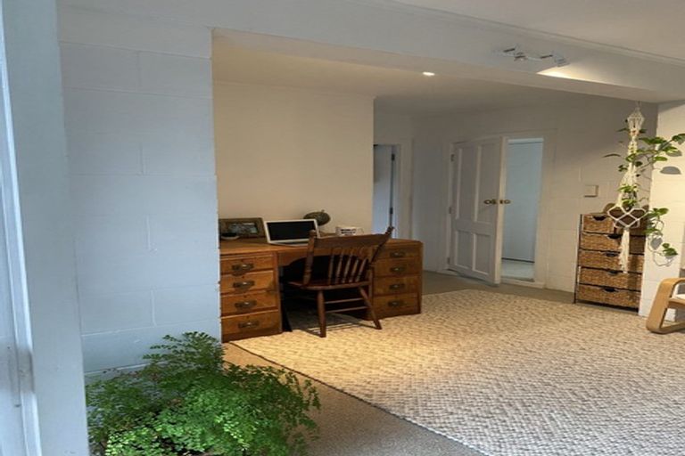 Photo of property in 1/19 Pemberton Avenue, Bayview, Auckland, 0629