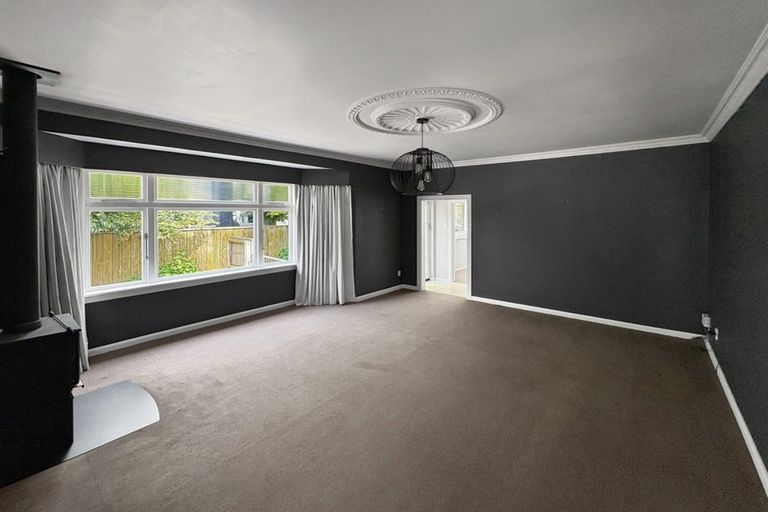 Photo of property in 27 Marne Street, Hokowhitu, Palmerston North, 4410