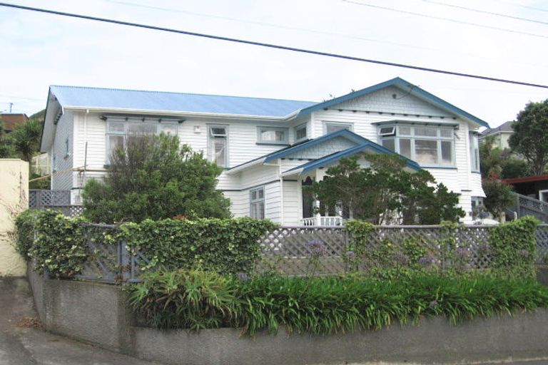 Photo of property in 84 Eden Street, Island Bay, Wellington, 6023