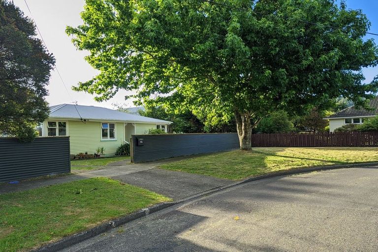 Photo of property in 17a Sandford Street, Trentham, Upper Hutt, 5018