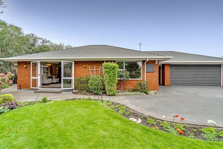 Photo of property in 1/216 Grahams Road, Burnside, Christchurch, 8053