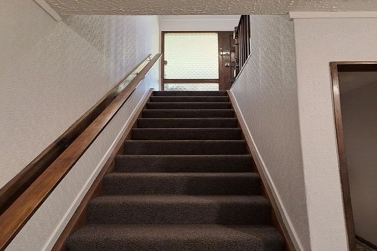 Photo of property in 67ab Thurleigh Grove, Karori, Wellington, 6012