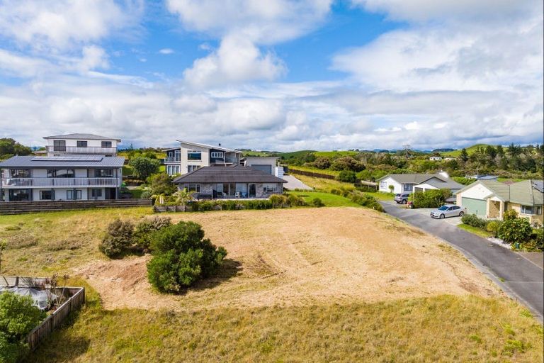 Photo of property in 20 Kihi Place, Ruakaka, 0116