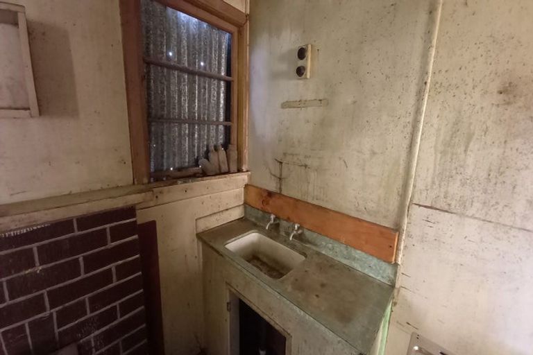 Photo of property in 112 Grove Burn Road, Tuatapere, 9691