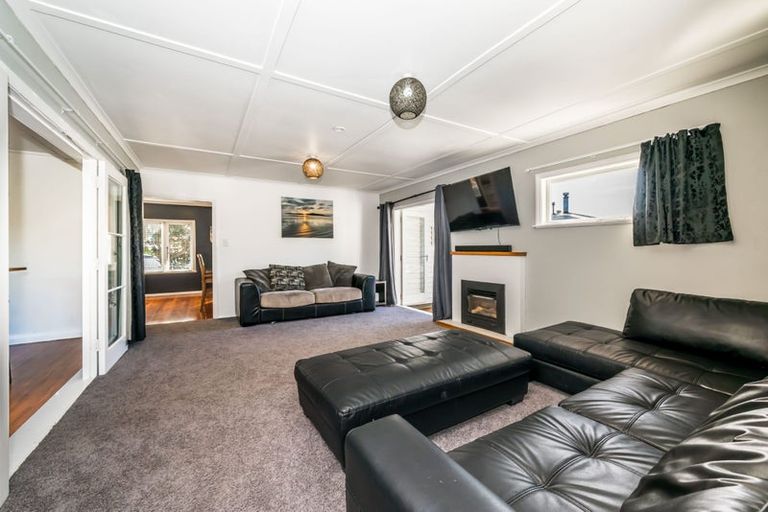 Photo of property in 3 Wairere Grove, Paraparaumu, 5032