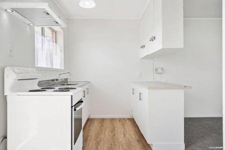 Photo of property in 1/9 Pratt Street, Papakura, 2110