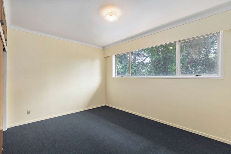 Photo of property in 52 Lawrence Crescent, Hillpark, Auckland, 2102