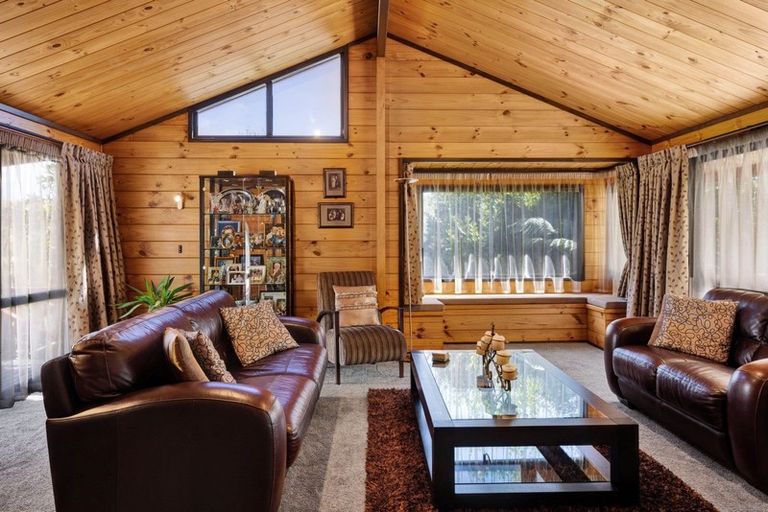 Photo of property in 1760 Mountain Road, Inglewood, 4386