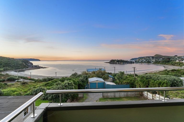 Photo of property in 44 Tireti Road, Titahi Bay, Porirua, 5022