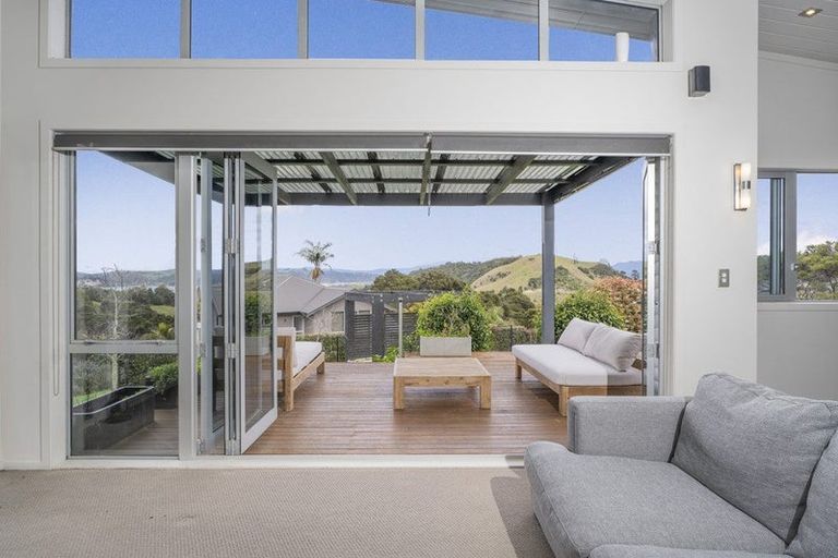 Photo of property in 50 Tarapatiki Drive, Whitianga, 3510