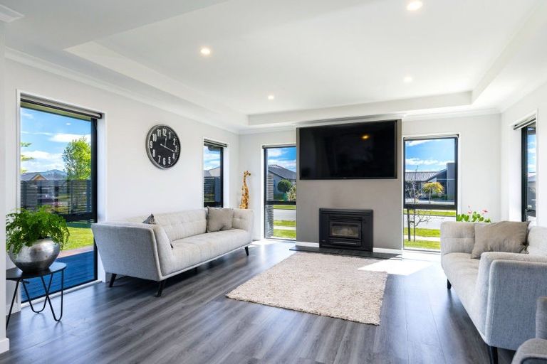 Photo of property in 17 Catalina Crescent, Burleigh, Blenheim, 7201