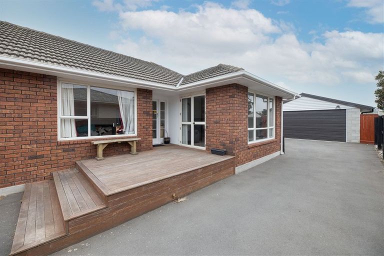 Photo of property in 22 Palmers Road, New Brighton, Christchurch, 8083