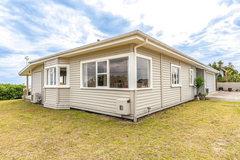 Photo of property in 153 Cornfoot Street, Castlecliff, Whanganui, 4501
