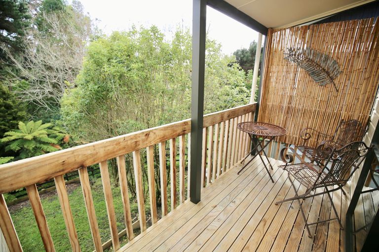 Photo of property in 11 Snowden Place, Raglan, 3225
