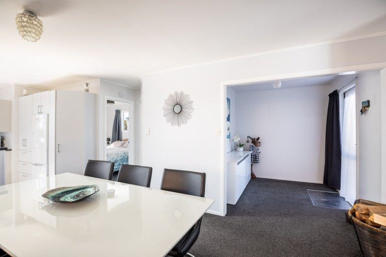 Photo of property in 18 Raniera Street, Glen Avon, New Plymouth, 4312