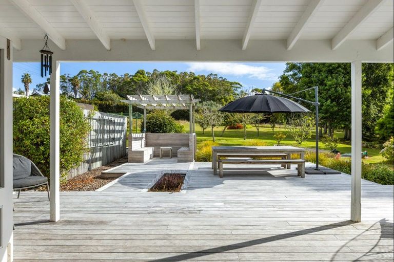 Photo of property in 1073 Kahikatea Flat Road, Waitoki, Kaukapakapa, 0871