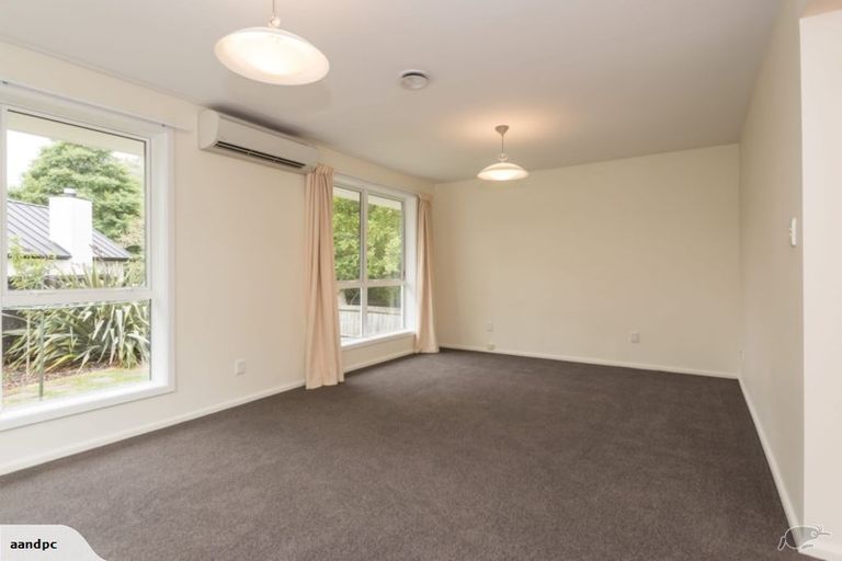 Photo of property in 2/14a Garreg Road, Fendalton, Christchurch, 8052