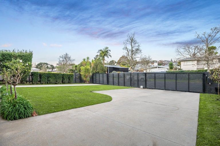 Photo of property in 10 Seine Road, Forrest Hill, Auckland, 0620